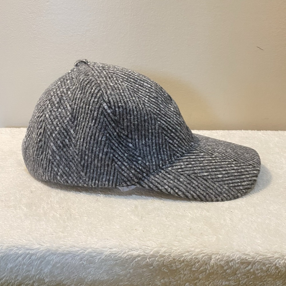 Arianna by Howard's‎ Ball Cap Polyester Fleece 58CM Rn#149978